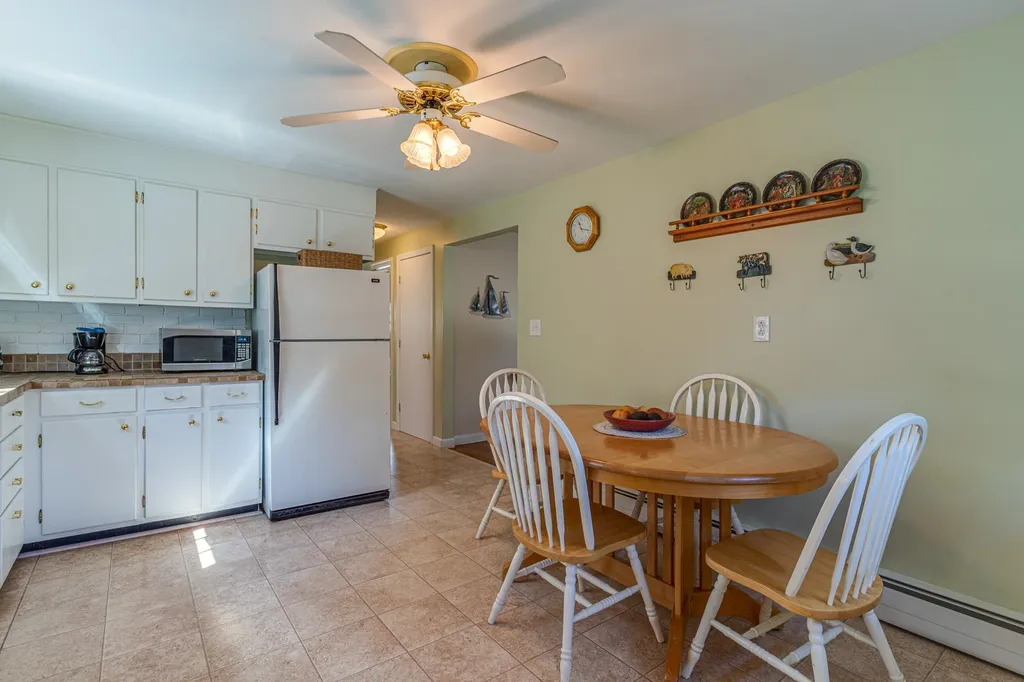 28 Vernita Drive Greenland NH 03840