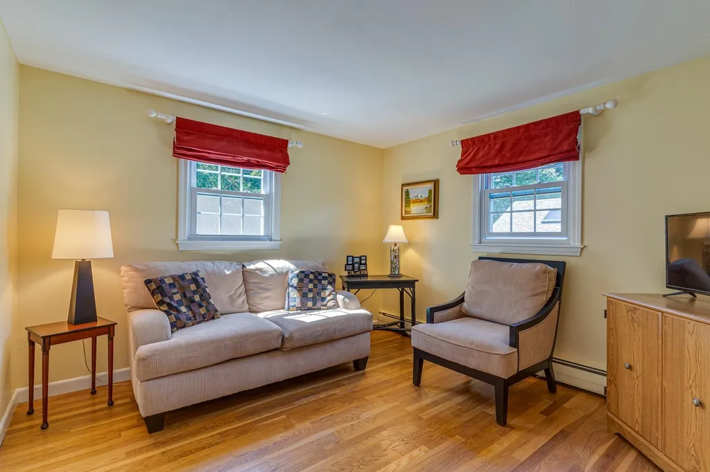 28 Vernita Drive Greenland NH 03840