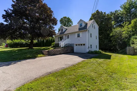 28 Vernita Drive Greenland NH 03840