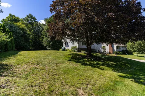 28 Vernita Drive Greenland NH 03840