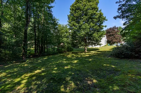 28 Vernita Drive Greenland NH 03840
