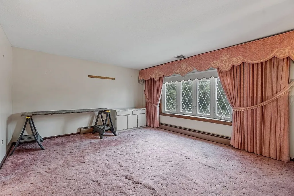 1 Wellesley Drive Pelham NH 03076