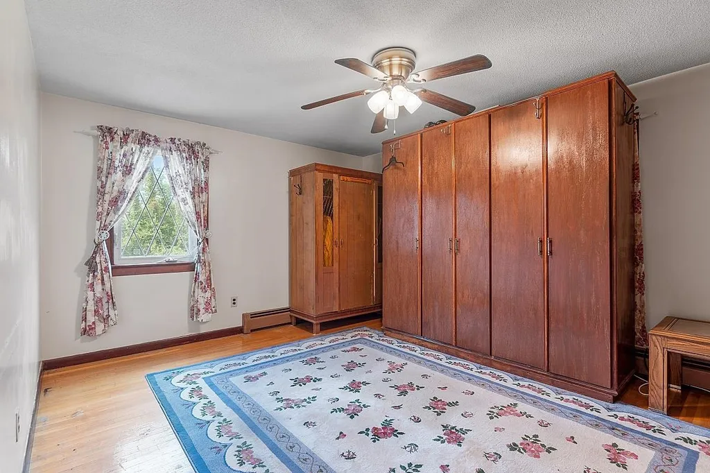1 Wellesley Drive Pelham NH 03076