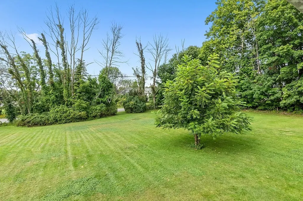 1 Wellesley Drive Pelham NH 03076