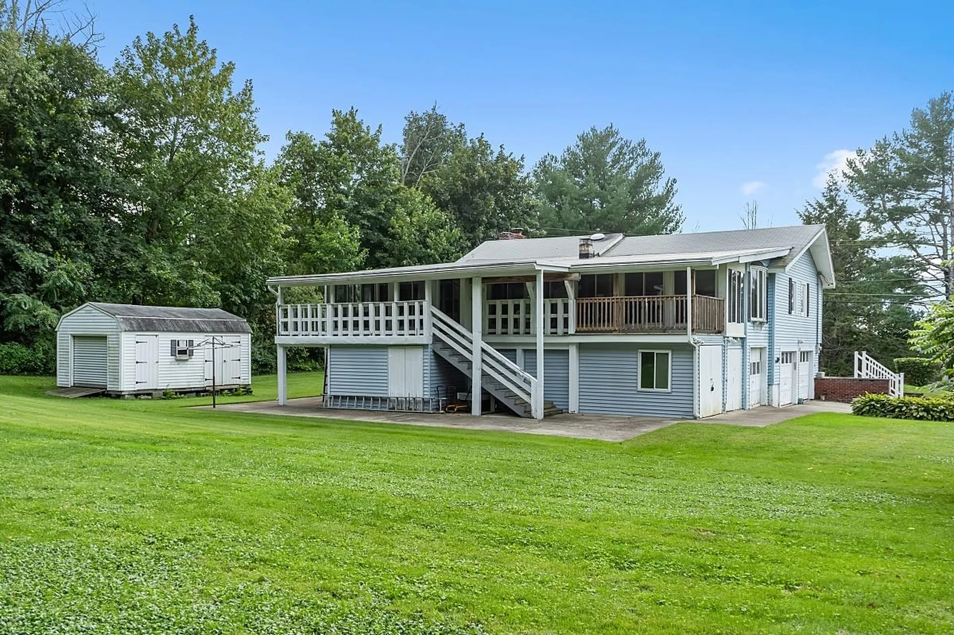 1 Wellesley Drive Pelham NH 03076