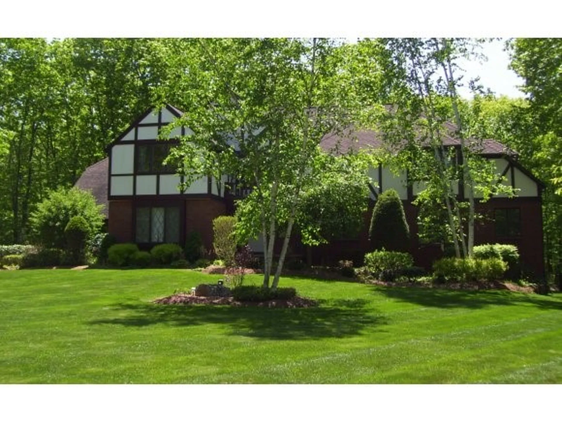3 Ivy Street Windham NH 03087