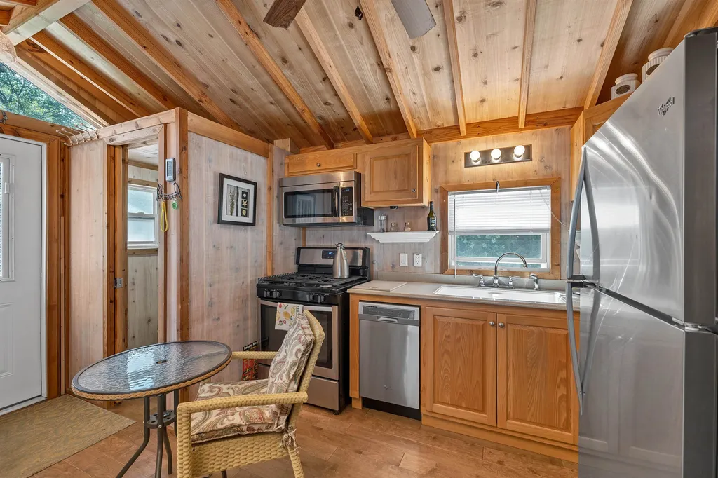 40 Mount Fayal Road Holderness NH 03245