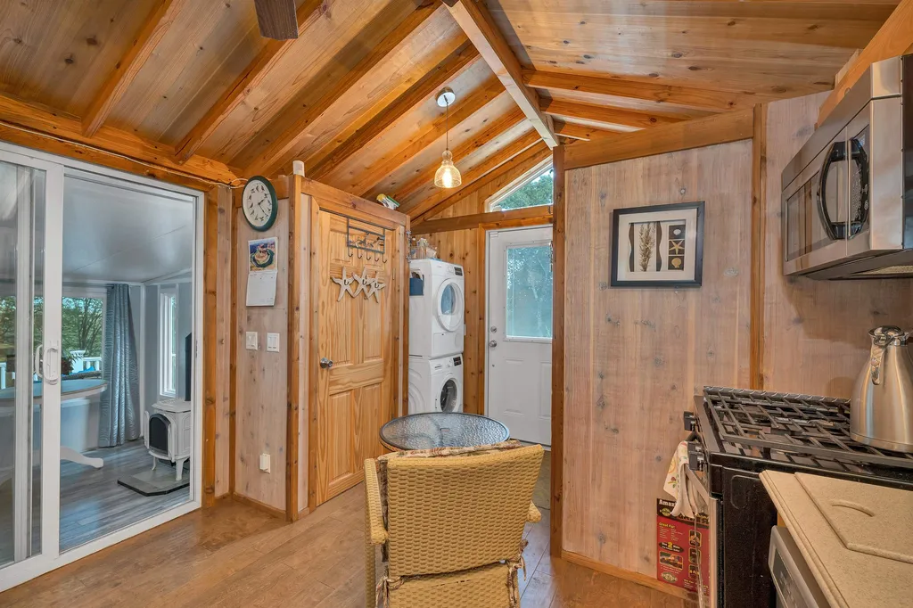 40 Mount Fayal Road Holderness NH 03245