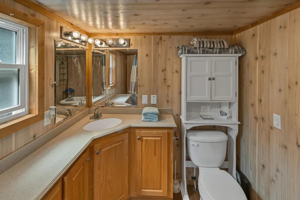 40 Mount Fayal Road Holderness NH 03245