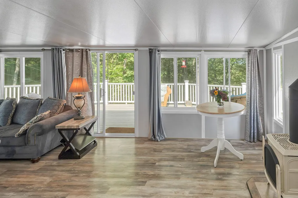 40 Mount Fayal Road Holderness NH 03245