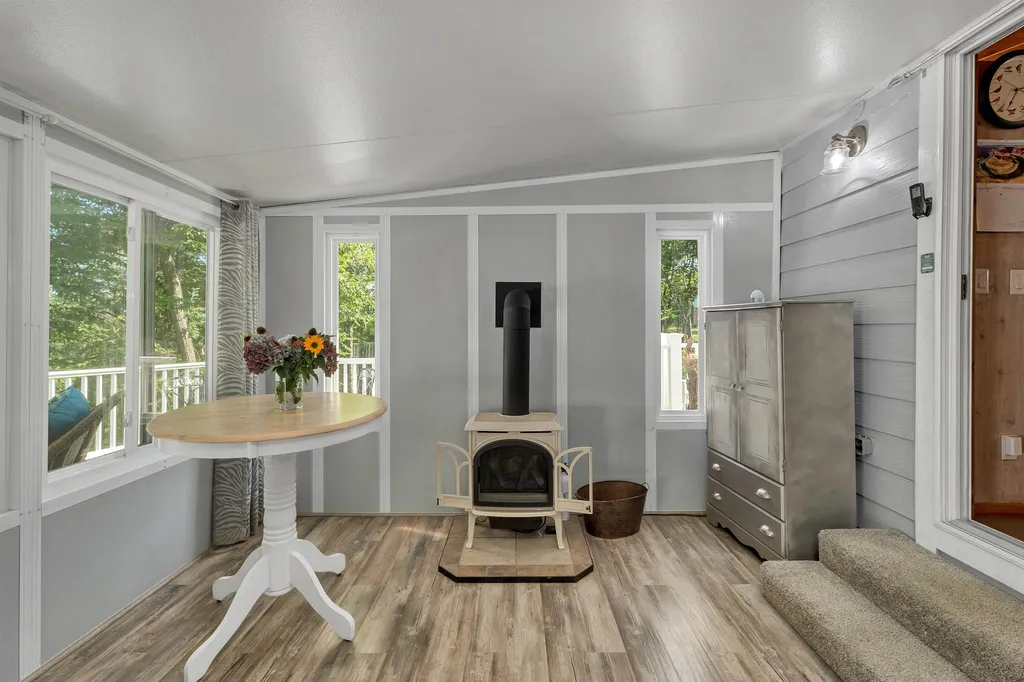 40 Mount Fayal Road Holderness NH 03245