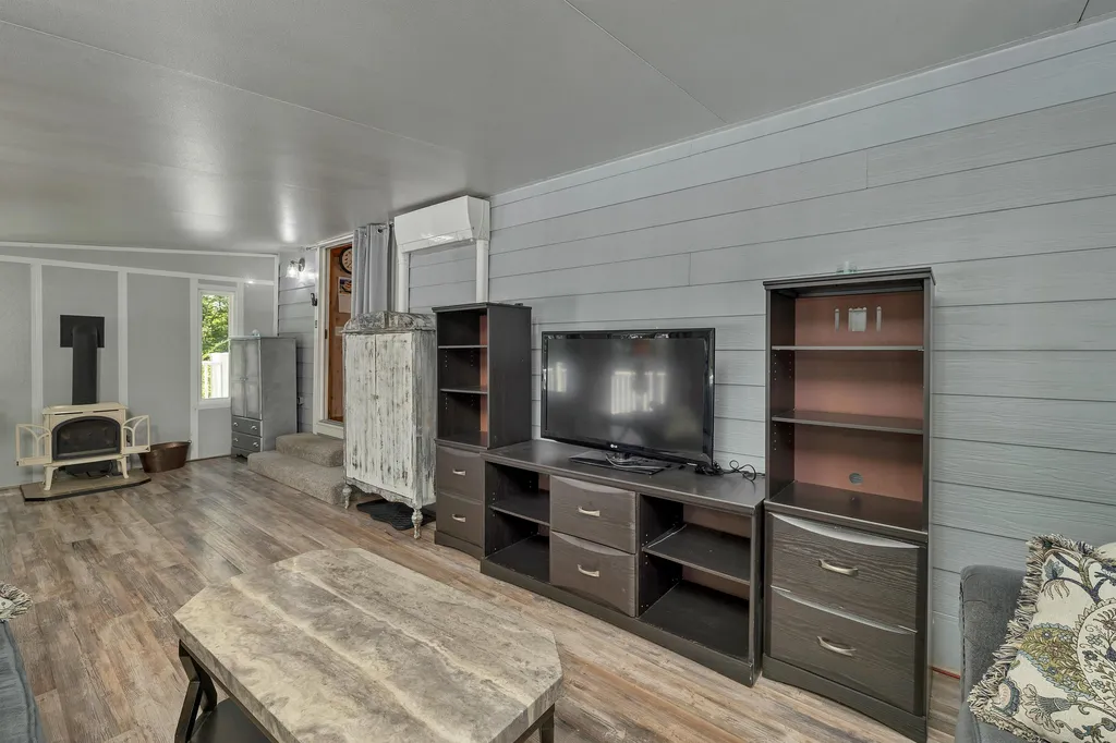 40 Mount Fayal Road Holderness NH 03245