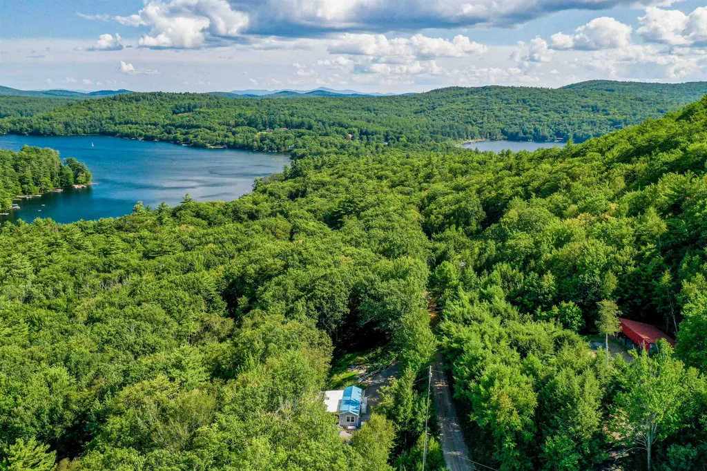40 Mount Fayal Road Holderness NH 03245