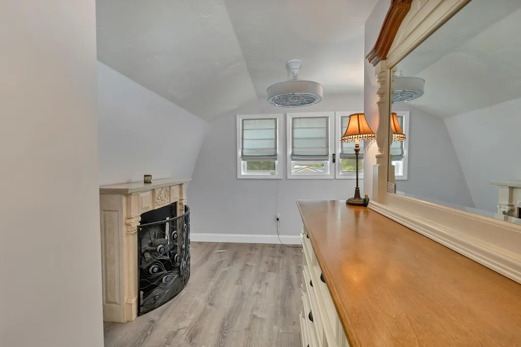 40 Mount Fayal Road Holderness NH 03245