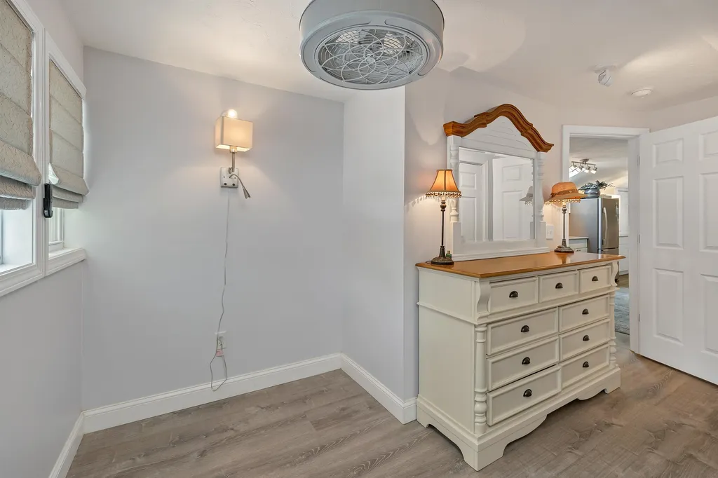 40 Mount Fayal Road Holderness NH 03245