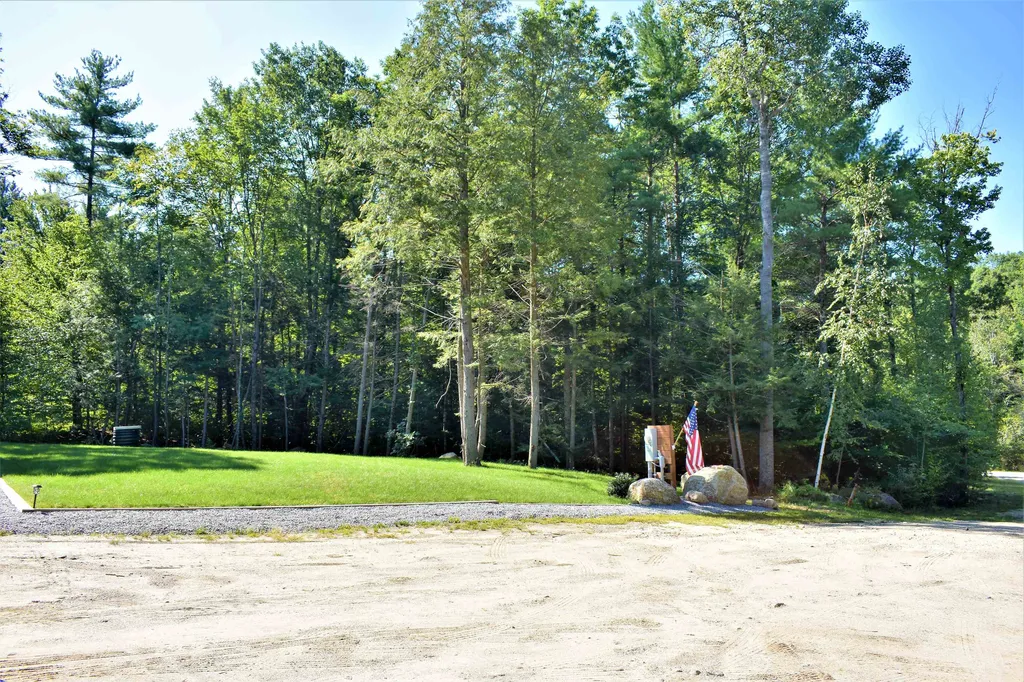 65 2nd Nh Turnpike Hillsborough NH 03244