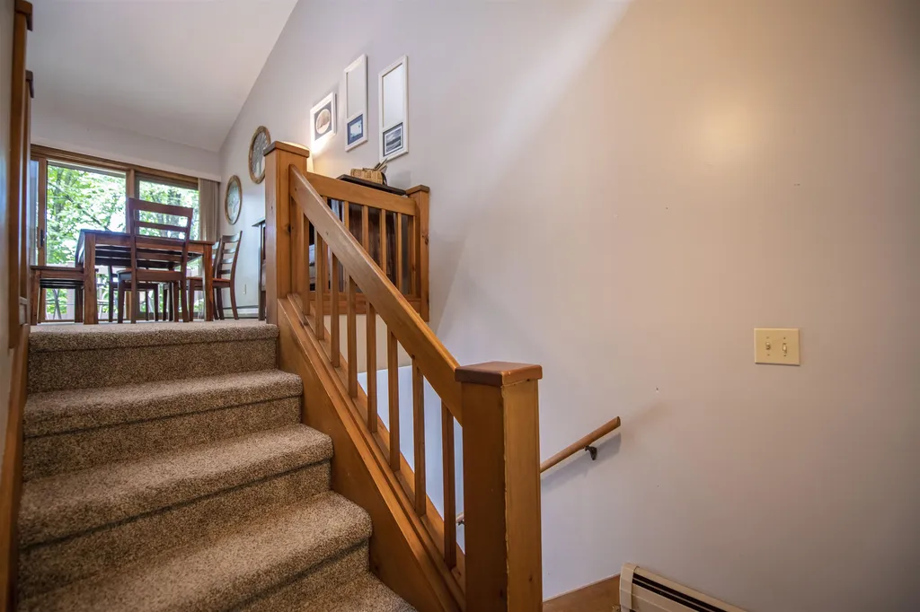 253 Old Quechee Road Hartford VT 05059