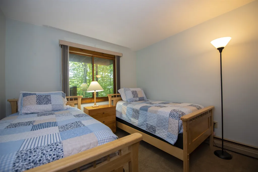 253 Old Quechee Road Hartford VT 05059