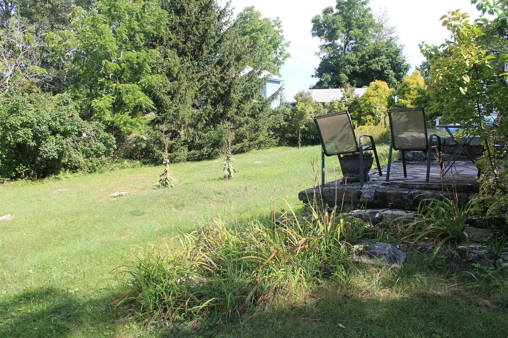 16 Coaker Avenue Hooksett NH 03106