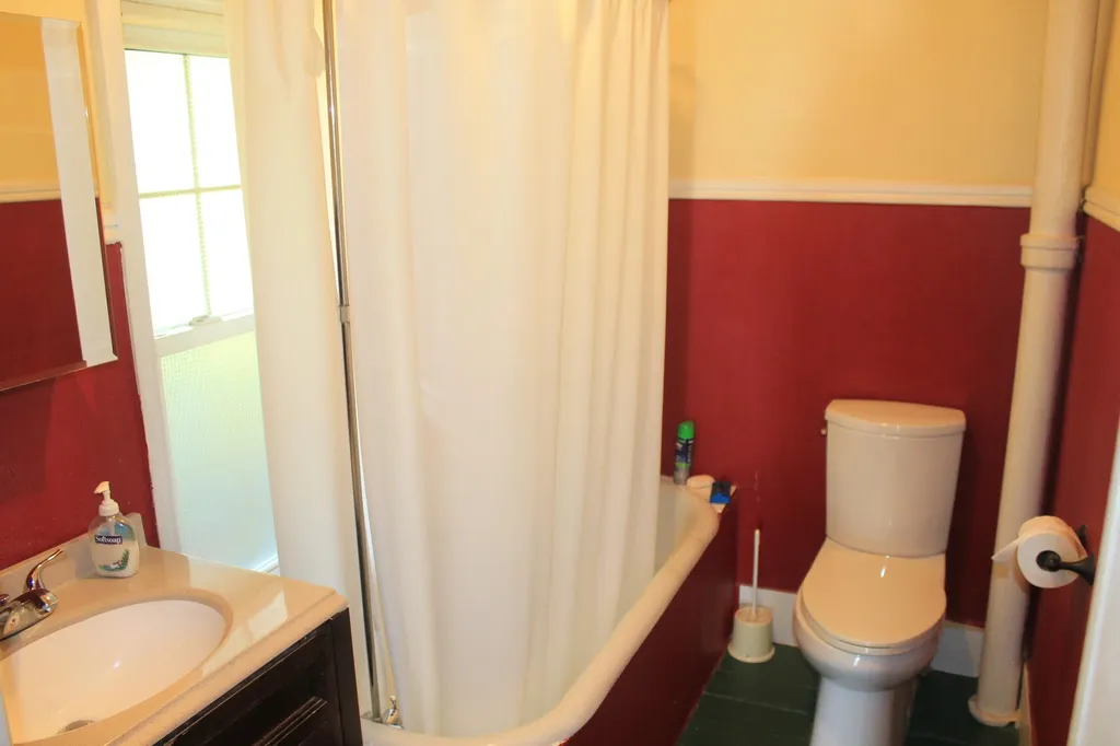 16 Coaker Avenue Hooksett NH 03106
