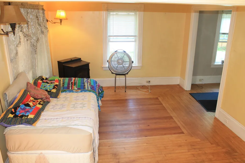 16 Coaker Avenue Hooksett NH 03106