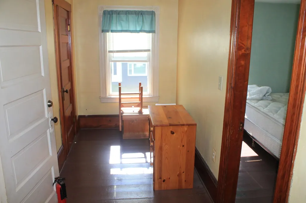 16 Coaker Avenue Hooksett NH 03106