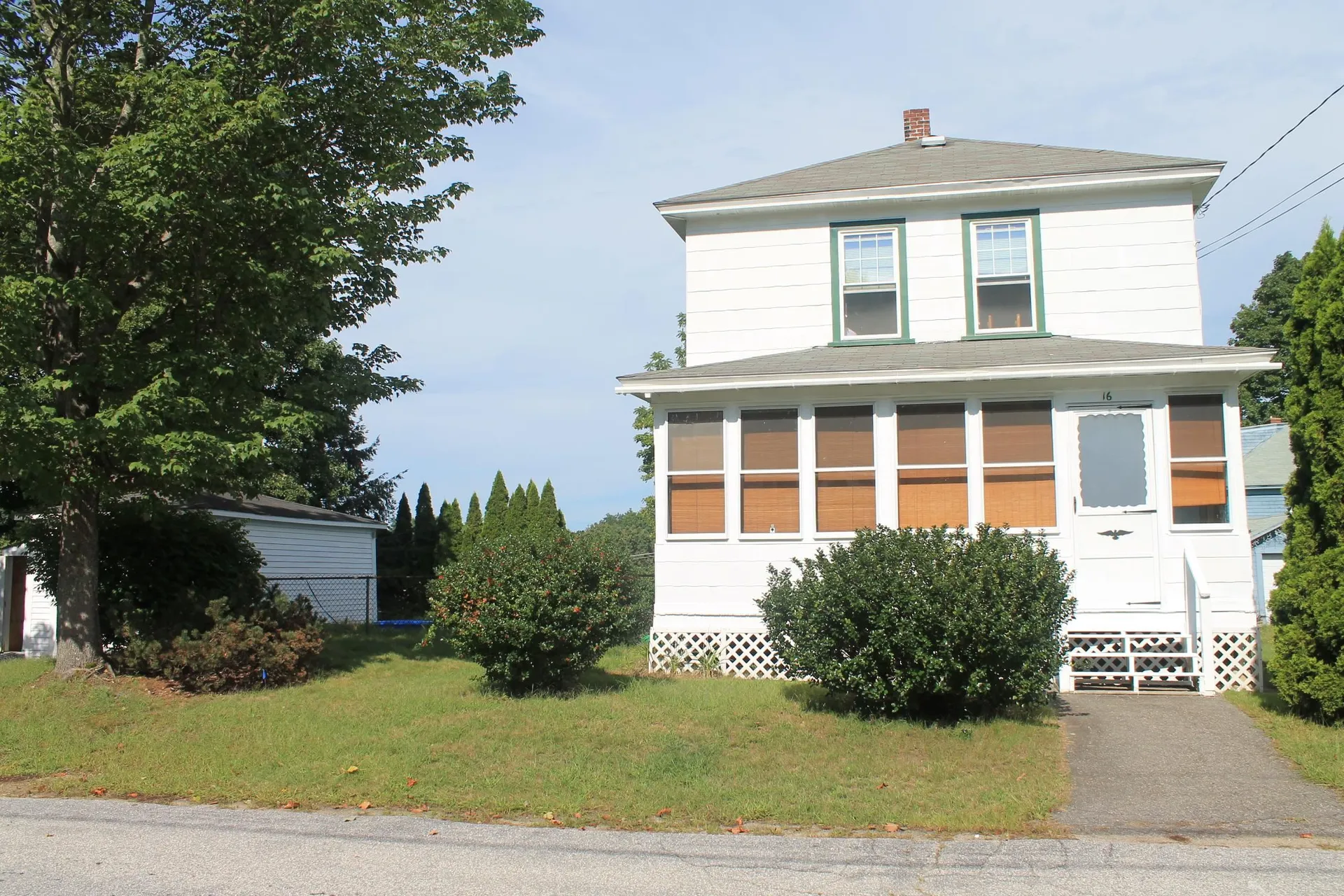 16 Coaker Avenue Hooksett NH 03106