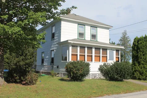 16 Coaker Avenue Hooksett NH 03106