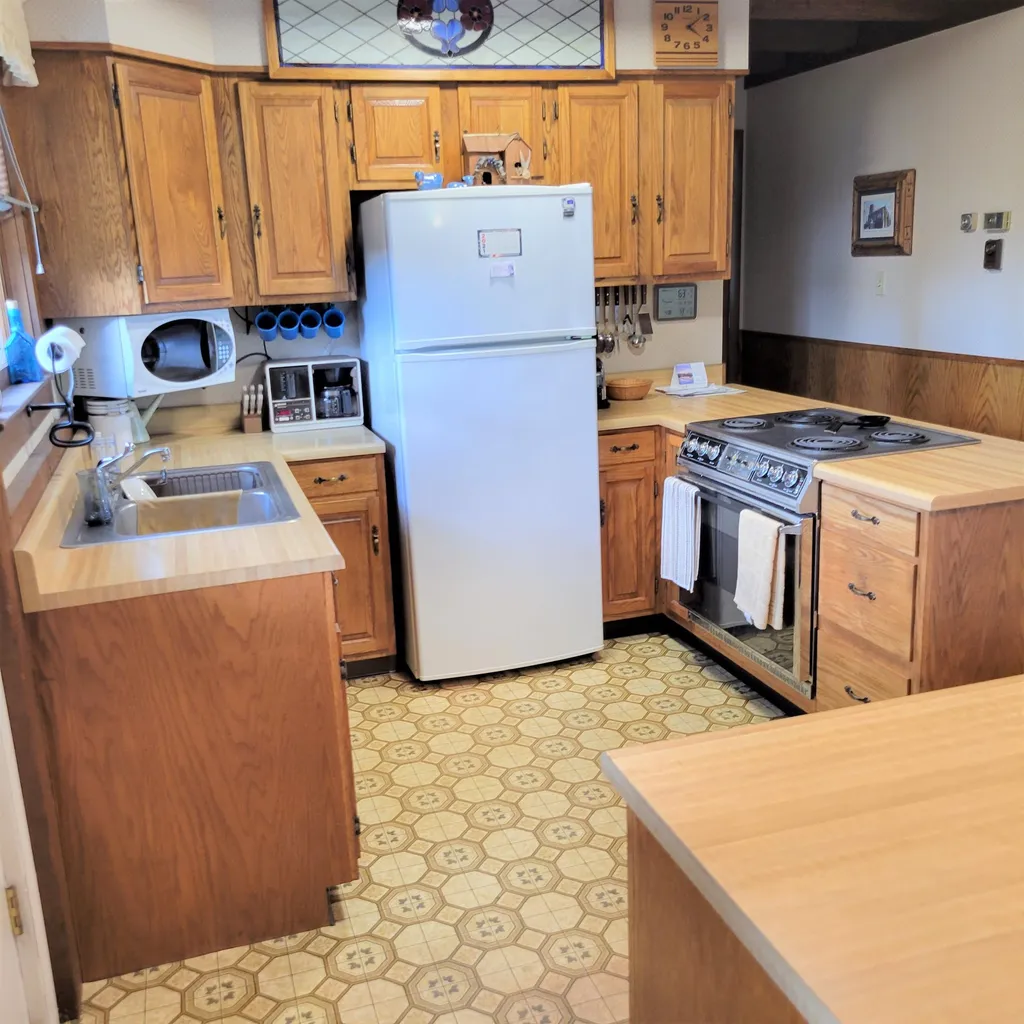 539 W Unity Road Claremont NH 03743