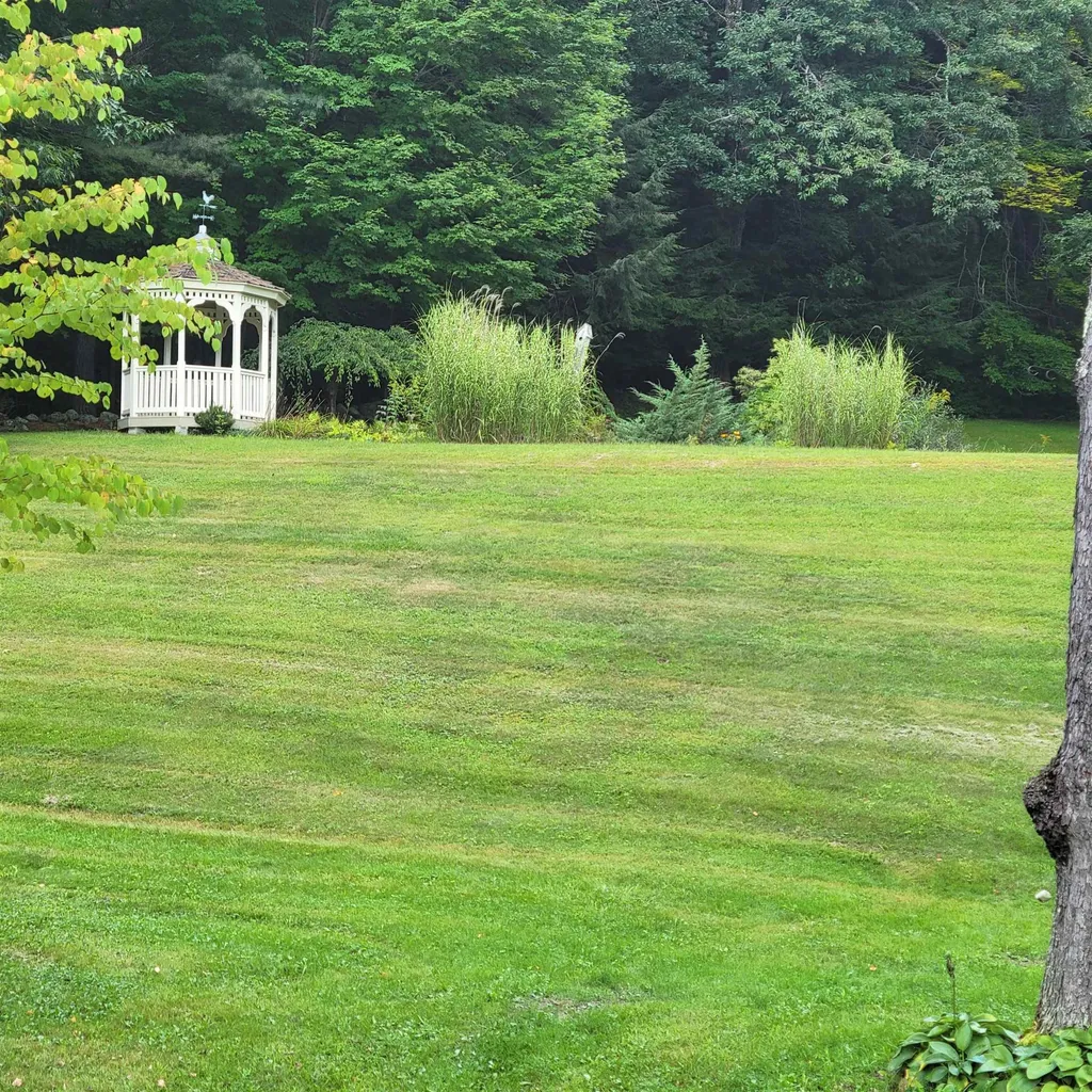 539 W Unity Road Claremont NH 03743