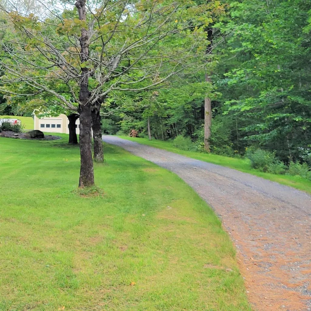 539 W Unity Road Claremont NH 03743