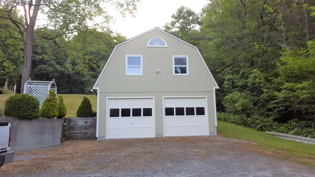 539 W Unity Road Claremont NH 03743