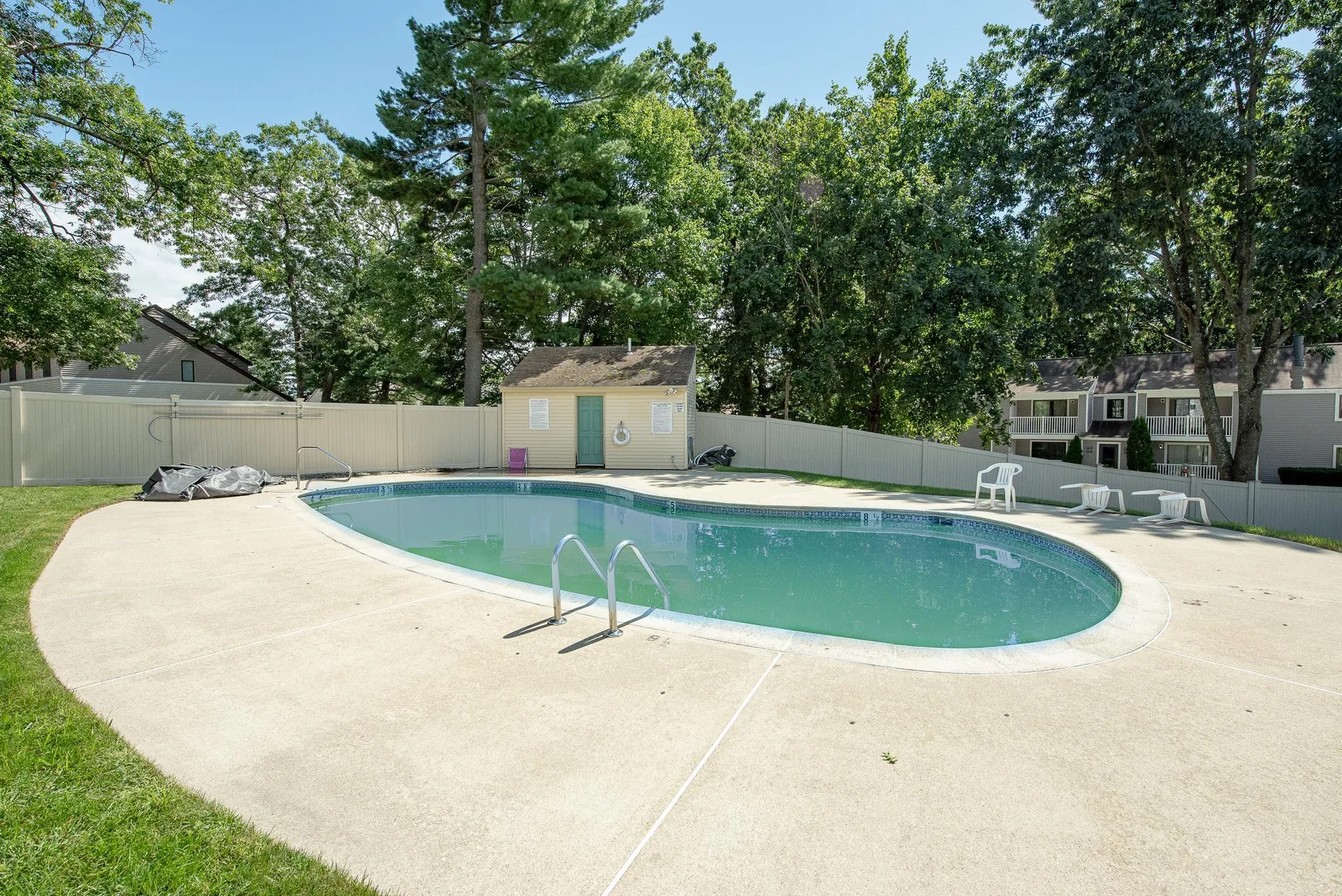 3h Black Oak Drive Nashua NH 03062