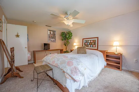 3h Black Oak Drive Nashua NH 03062