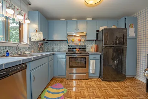 3h Black Oak Drive Nashua NH 03062