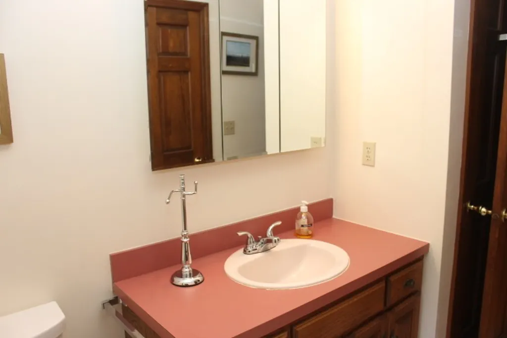 88 Avon Shores Road Moultonborough NH 03254