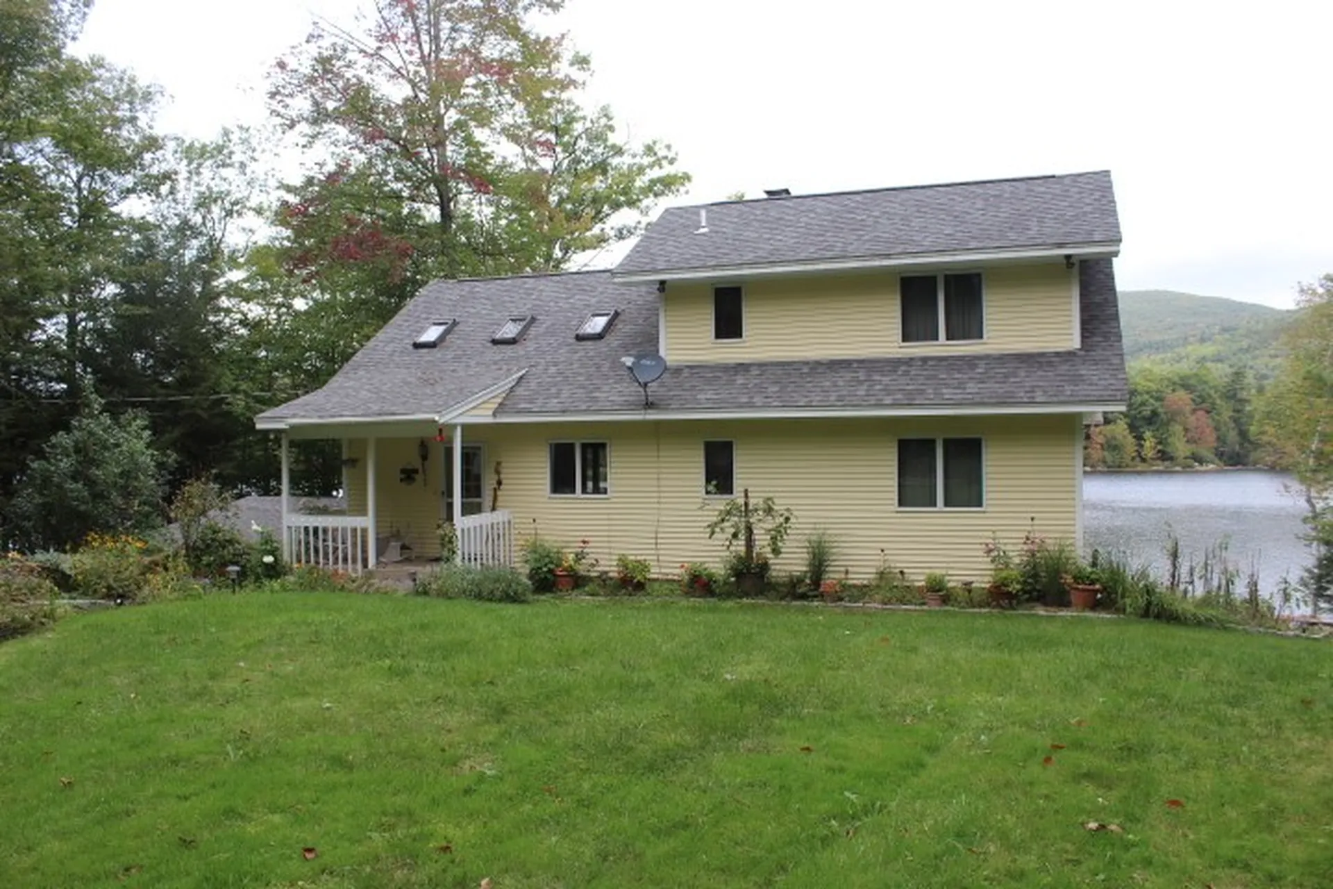 88 Avon Shores Road Moultonborough NH 03254