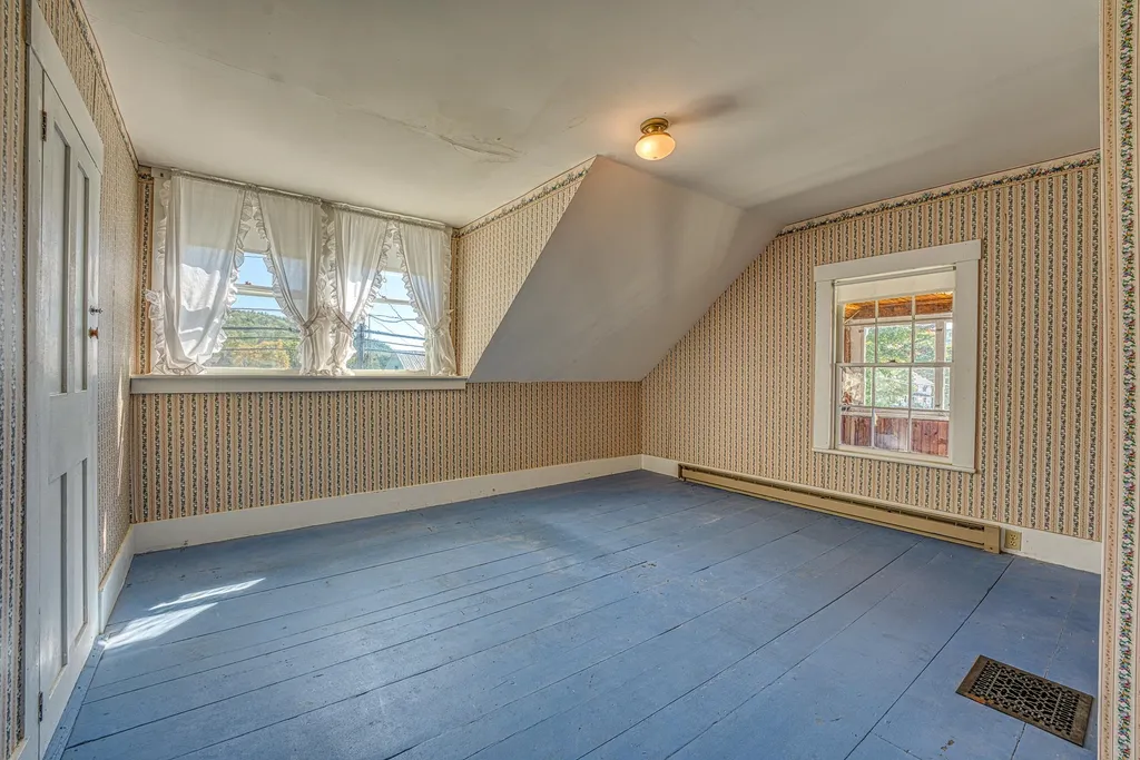 399 Main Street Rumney NH 03266