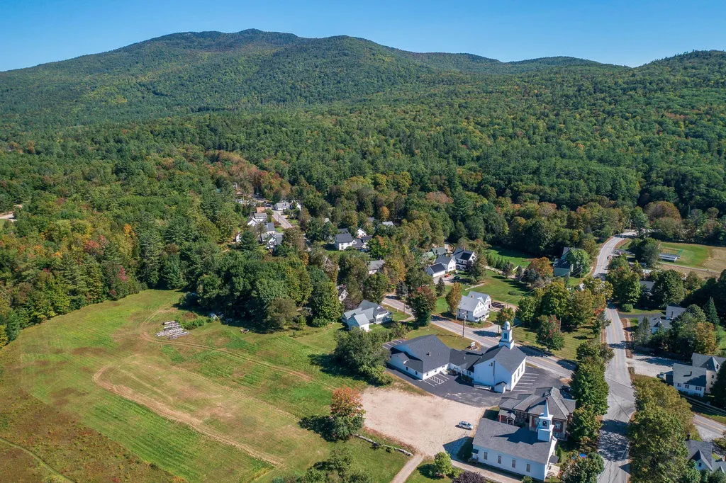 399 Main Street Rumney NH 03266