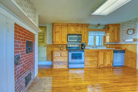 399 Main Street Rumney NH 03266