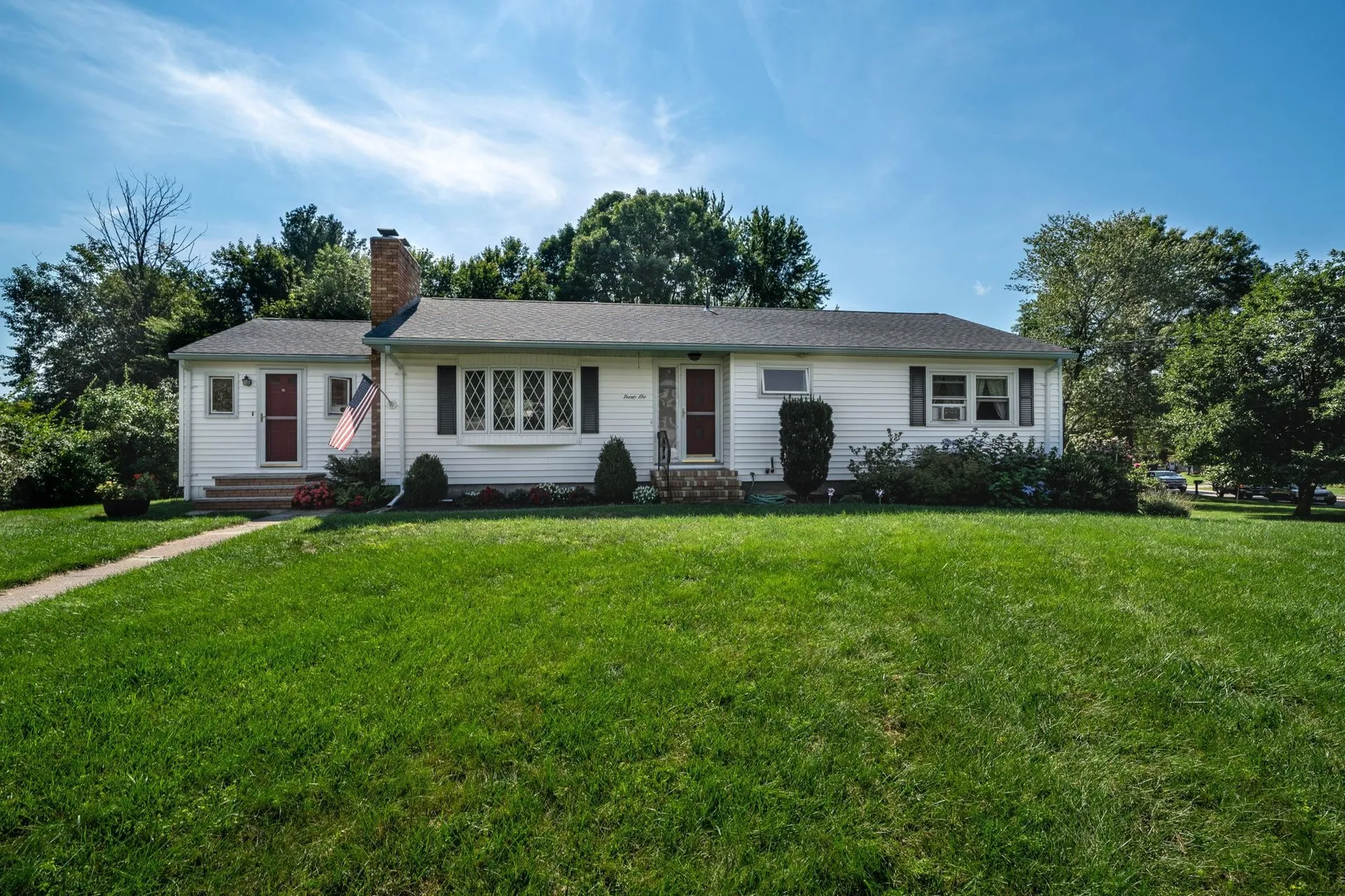 25 Bradford Drive Salem NH 03079