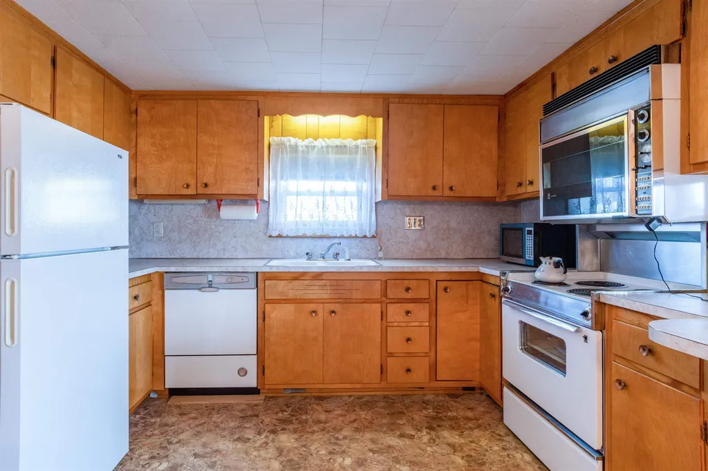 138 Chestnut Street Nashua NH 03060