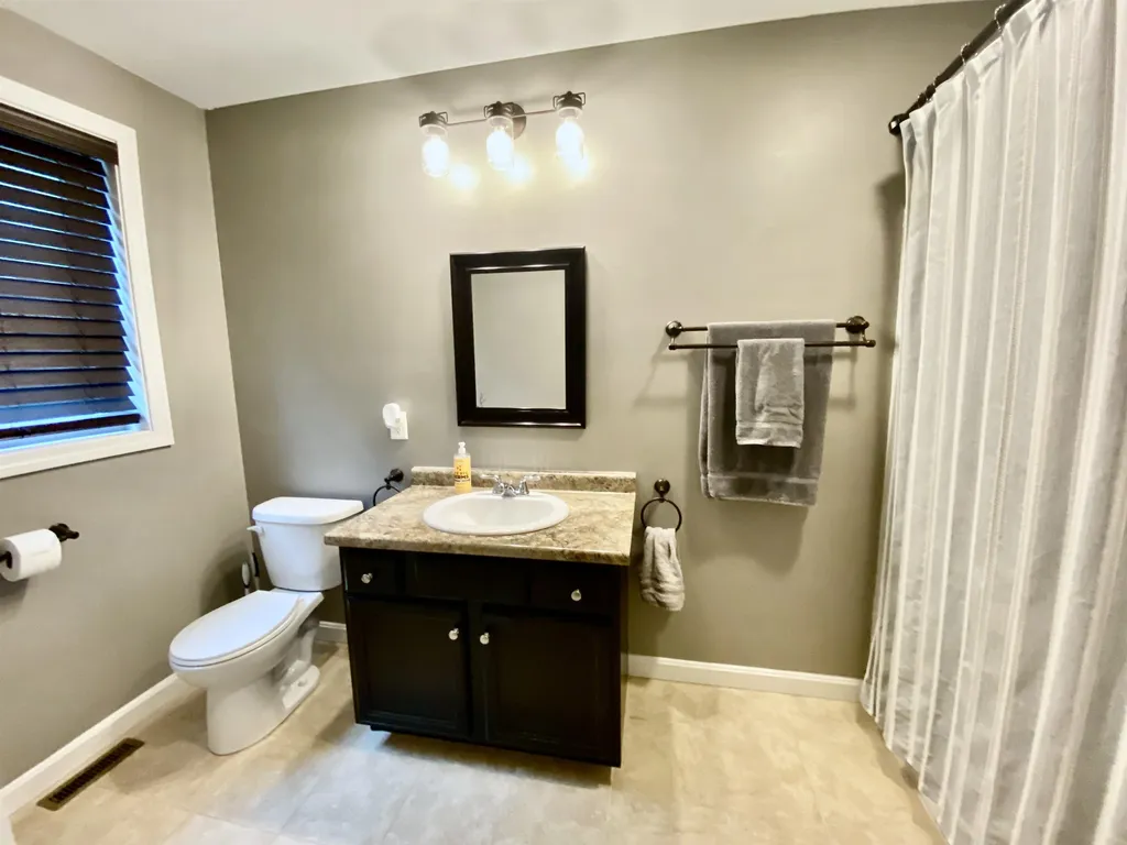 4 Rangeway Drive Rochester NH 03868