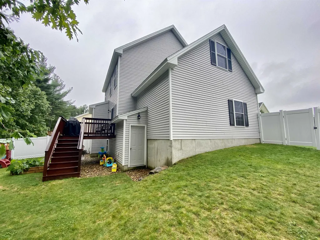 4 Rangeway Drive Rochester NH 03868