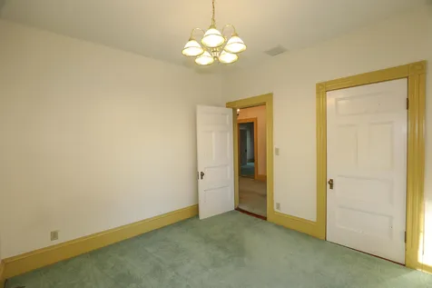 61 Manchester Street Nashua NH 03064