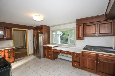 61 Manchester Street Nashua NH 03064