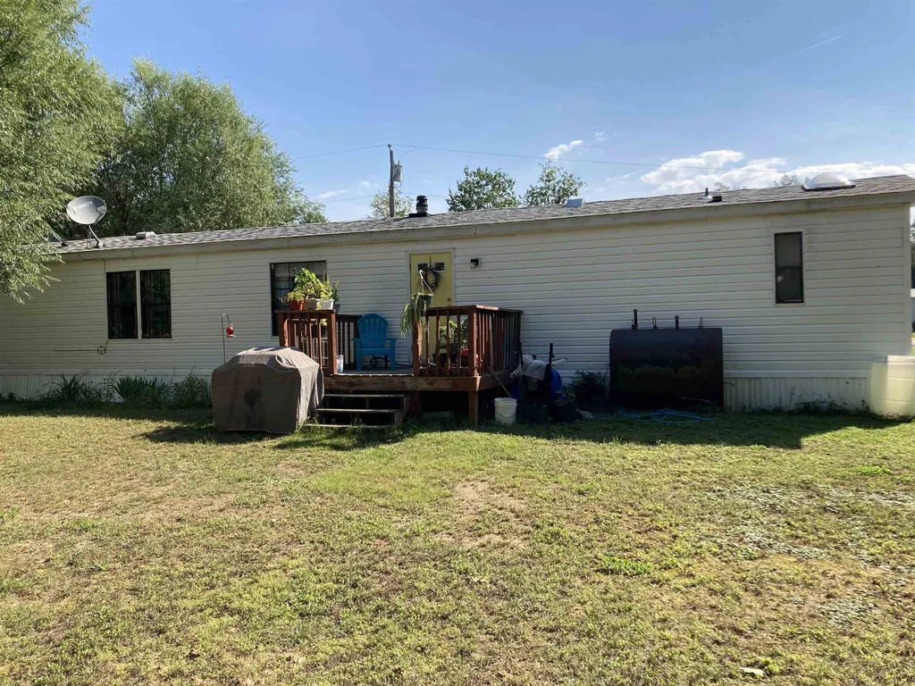 89 Martin Road Deering NH 03244