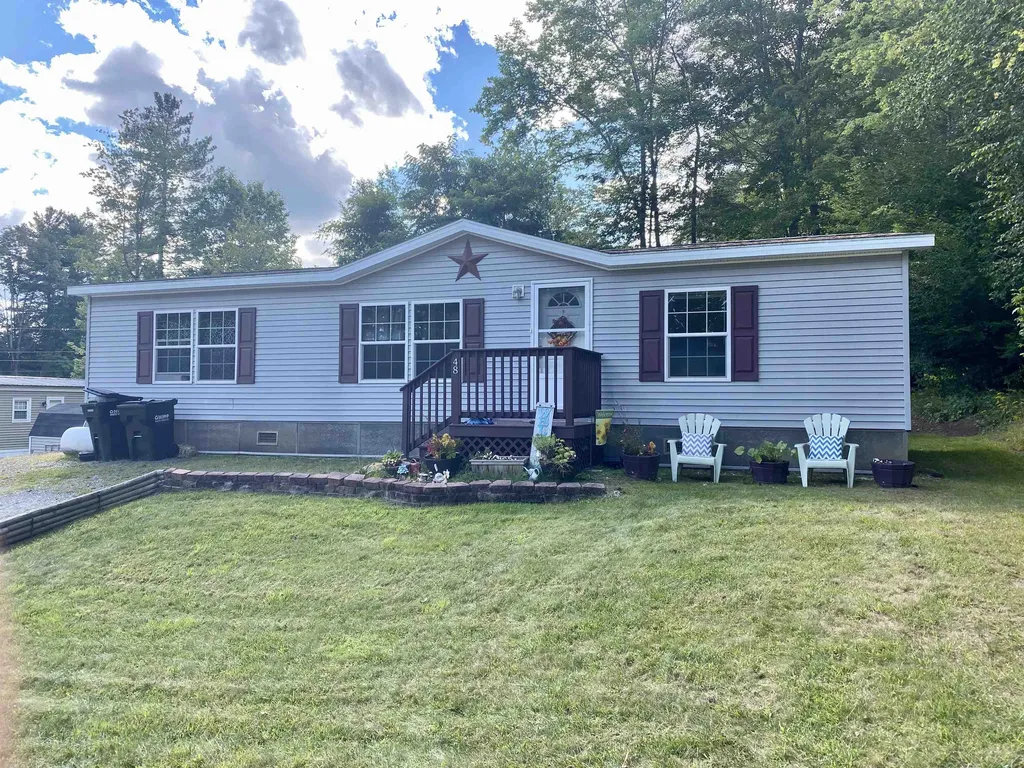 48 Mccusker Place Claremont NH 03743