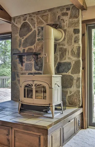 118 Pierce Lane Westmoreland NH 03467