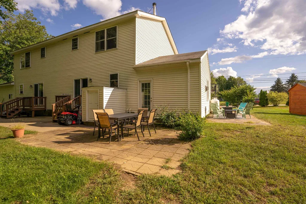 10 Colonial Drive Rochester NH 03839
